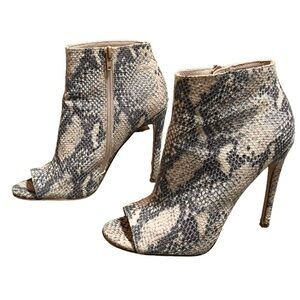 Steve Madden Genuine Leather Snake Skin Black White Open Toe Ankle Heel Boots